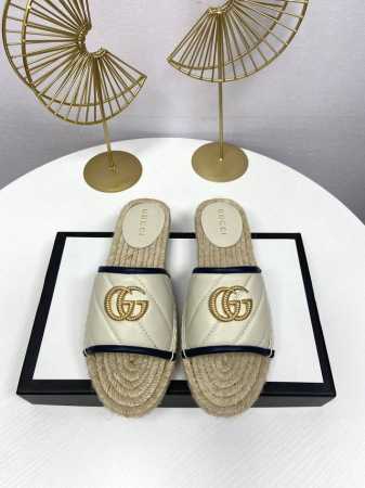 GUCCI 长期做货 最新！弹簧扣 渔夫鞋 市场顶级版本，官网同步，永不过时，超级舒适，四季都可以穿，上脚超美绗缝真皮徽标渔夫鞋。 鞋面：采用特殊进口羊皮 大底 - 点击图像关闭