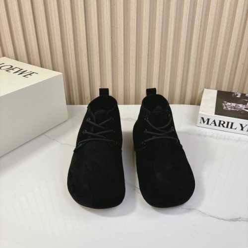 Loewe ss24 new arrival～ 罗意威秋冬新款系带羊毛雪地靴 大圆头笨笨的好可爱呀薄底轻盈舒适， 时髦好穿又保暖的靴子这个冬季岂能错过啊 原版定