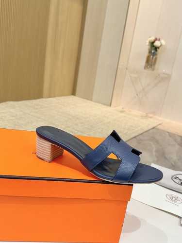 爱马仕Hermes，真皮大底 出厂价 顶级版本！原版开发 鞋面：牛皮 内里垫脚 羊皮 大底：意大利真皮大底 跟高：4.5Cm 码数：34-43注 34 41 4