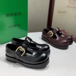 出厂价 Bottega Venera新款上新单鞋 bv2024最新金属方扣玛丽珍厚底单鞋原版1：1上脚超级舒服 五金金属扣装饰 鞋面：定制开边珠 内里：水染牛皮