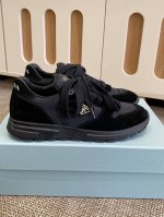 prada 普拉达 2025Ss新款 三角标德训鞋滑板鞋休闲运动鞋 顶级版本原版购入开发做货 这款普拉达运动鞋时尚简洁 展现出极简风格和运动个性的充分融合 搭配