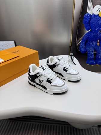 橙子出厂价p louis Vuitton 路易威登 Lv最新Footprint系列 情侣款运动鞋板鞋 休闲复古篮球鞋 原版购入开发 做货 这款 Footprin - 点击图像关闭