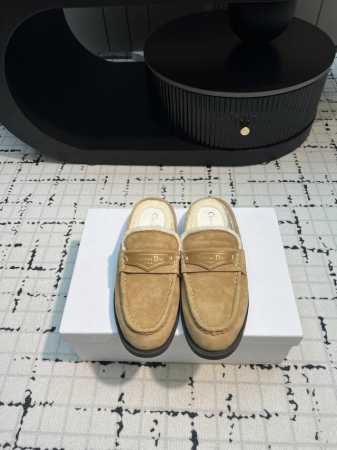 Dior 迪奥 24 2024早春新品 顶级版本 专柜主打新款 Dior Boy羊毛穆勒拖鞋硬货上新 代购级别！高级感十足！国内外博主刷爆的一款，复古又时髦 上 - 点击图像关闭