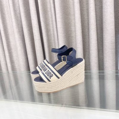 迪奥 Dior 2025春夏新款 Ivieta Dway 厚底脚环绑带拼色女鞋 Cd字母Logo立体刺绣草编坡跟圆头露趾凉鞋 材质:鞋面进口电绣高温水溶棉质科技