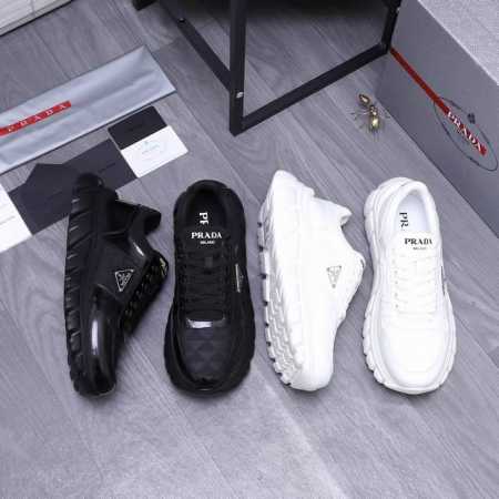 商品商标：Prada 普拉达 休闲鞋 正码码数: 38-45 商品材料：精选 头层牛皮拼接鞋面 透气网内里 原版大底 - 点击图像关闭