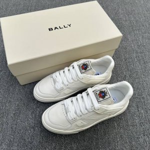 bally 巴利 新款男士皮革拼接休闲运动鞋 轻奢时尚撞色风格板鞋 莞产猛货！牛皮冲孔设计风格，搭配撞色拼接设计 舒适透气效果极好，大鞋舌设计品牌Logo 个性