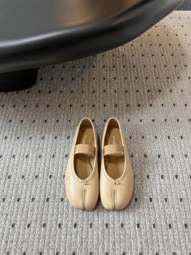 代购级版 Maison Margiela 马吉拉 Tabi褶皱芭蕾舞鞋 太火了！依旧保持的高水准出货！可以一直相信咱家的马吉拉马吉拉这双皮子很软！！可以暴走的程