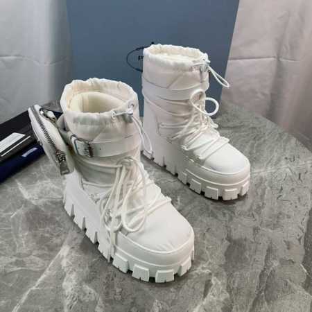 P家胖墩墩雪地靴 面：进口尼龙布 刺绣工艺 里：羊毛科技毛衬里 底：4.5厘米防滑花纹橡胶底 经典多功能包包 size:35-42 - 点击图像关闭