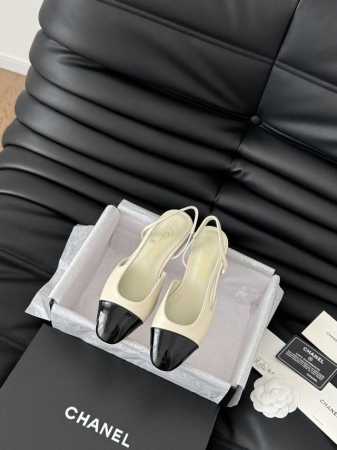 Chanel 经典slingback后空凉鞋 前几年一直在做这个款 今年我们还是重新购版，再次精细copy。 发现新版面的鞋面线条和形体舒适度都做了微调！ 这个 - 点击图像关闭