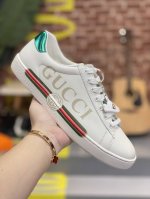 橙子出厂价 印花款 Gucci 古驰 经典爆款 小蜜蜂小白鞋 百搭休闲鞋板鞋 情侣款 码数：34-45