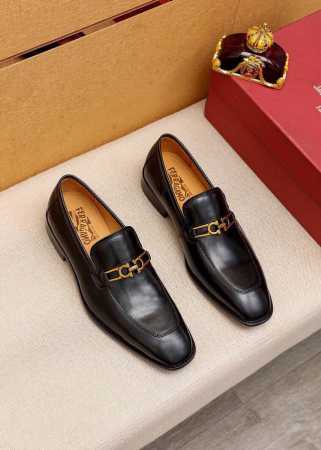 商品商标：Ferragamo 菲拉格慕 休闲皮鞋 正码码数 38-44 45订制 商品材料：精选 进口头层小牛皮鞋面+奢华五金扣，进口水染牛皮内里。强烈立体视觉 - 点击图像关闭