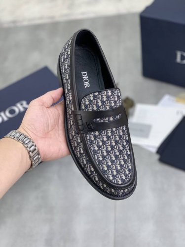 工厂p价p 实价 水染牛里 Dior 迪奥 原版1:1复刻 顶级意大利代购 男士商务休闲皮鞋 鞋面原版进口小牛皮 极致质感 绅士风范 内里进口水染牛皮 顶级意大