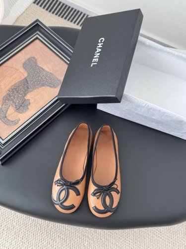 Chanel Vintage中古康鹏系列单鞋 简约而不简单的款 上脚特别显脚细 鞋面牛皮 内里垫脚羊皮 原版大底 size:35-39 其它码数定做