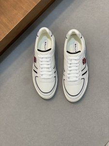 bally 新Raise休闲运动板鞋 跑步鞋 经典爆款 高工艺纽节 进口光滑小牛面皮 柔软纳帕效果 侧边 Bally Crest标志徽章刺绣.饰有对比色边缘 采
