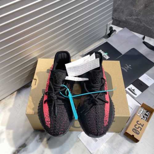 出厂340 黑红条 款号：9612原厂级 Adidas Yeezy 350 官网同步 德国“Basf”巴斯夫原料，阿迪达斯指定“宜丰”发泡厂原底；2、阿迪达斯指
