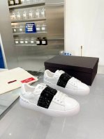 VALENTINO 华伦天奴运动鞋21ss新款字母板鞋小白鞋绑带运动鞋张艺兴同款铆钉系带休闲鞋运动鞋 市面最高版！所有细节与原版一致，购买原版1比1复刻 材质：