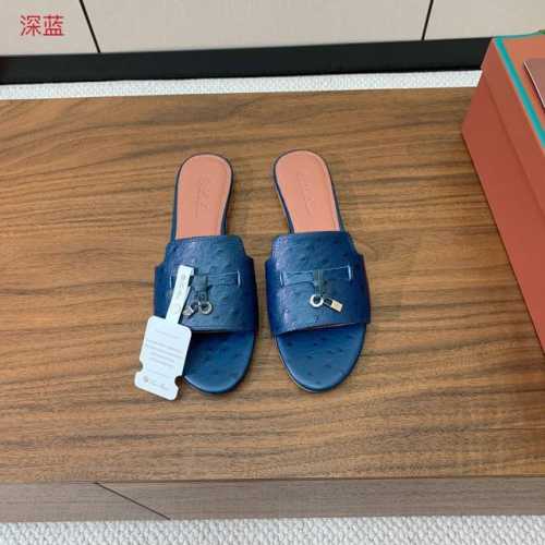 Loro Piana 驼鸟纹平底拖鞋。鞋面驼鸟纹牛皮，羊皮内里及垫脚。真皮中底，真皮包跟。进口真皮大底。码数：34-42 34、40、41、42定制不退换 批：