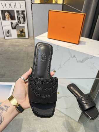 Herme H家2023最新升级锁扣拖鞋5色选择黑色.白色.浅粉.棕色.酒红 35-42.出厂价 真皮大底+30 - 点击图像关闭