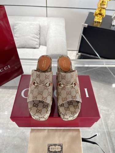 Gucci 厚底经典Gg帆布厚底拖鞋 拉腿增高神器 Yp一比一还原 所有细节 材质 舒适度 全部跟原版一样了 复刻度98% 底厚10Cm 前5.5Cm 码数 3