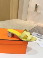 爱马仕Hermes，真皮大底 出厂价 顶级版本！原版开发 鞋面：牛皮 内里垫脚 羊皮 大底：意大利真皮大底 跟高：4.5Cm 码数：34-43注 34 41 4