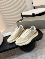 实价 Brunello Cucinelli 2025Ss新款休闲运动鞋出货 新材料 丰富色彩和雅致细节重新定义了这款运动鞋的风格 鞋面的粒面小牛皮洋溢着复古的品