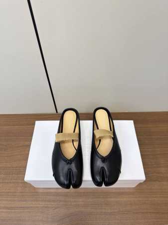 Maison Margiel*玛吉拉Mm6时尚潮流分趾鞋博肯拖鞋 P360 独家新品最高版本买手代购1:1完美复刻 猪蹄平底分趾Tabi凉鞋单鞋 原版开模双层真 - 点击图像关闭