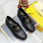 工厂价 FENDI 最新男士正装皮鞋经典系列不容错过头层采用进口头层牛皮原单品质，皮质光滑细腻版型超赞，完美流线型轮廓皮内里，黑色，码数38-45
