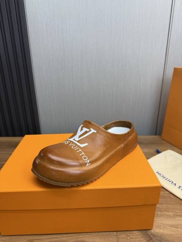 工厂p价 lv男拖鞋38-45码 45 46 订做 全真皮拖鞋 面牛皮 内里羊皮原版大底
