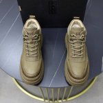 澳洲进口加厚羊毛 品牌：UGG正品代购 尺码：39 44 等级： 官网1:1 材料： 头层真皮防水防冻鞋面 真毛内里 原版防滑 柔软 耐磨大底 款式类别：男士休