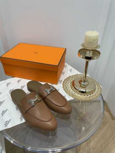 爱马仕 HerméS 乐福H 五金扣件拖鞋 高品 原版工艺 原版棕 款式经典 简约 此款主要对比的就是工艺 品质 爱马仕 HerméS 夏天开始不一样的夏天生活