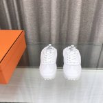 冲量价: 男+10 小红书最火爆 超绝 爱马仕Hermes 情侣款 最新款阿甘鞋德训鞋运动鞋Mm风，复古时尚、简约高级随意搭配，上脚非常轻便舒适，原版开模大底！