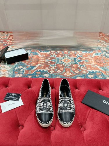 Chanel 2024早春新款渔夫鞋 顶级版本 内里垫脚均采用原版进口羊皮 ！码数：35 40 41定制 不退换 标准码 配全套包装