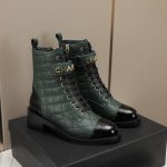 冲量价: CC小香秋冬牛皮短靴马丁靴新品fw new arrival～香家马丁靴基础版型，利落帅气！挺阔饱满，帅气拿捏！流线，材质，工艺严苛遵循原版精髓 鞋面：