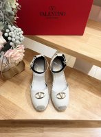 valentino Garavani 荔枝牛皮系带坡跟凉鞋 金属效果工艺处理铆钉装饰 麻绳包裹坡跟 露趾坡跟凉鞋 坡跟防水台 意大利制造 -35-41