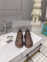 出厂480 性价比版本 巴黎 Sneaker 一代满钻 施华洛世奇系列 鞋面鞋身全部用满钻覆盖 整体呈现奢华感觉 鞋型汲取了Balenciaga Track和B