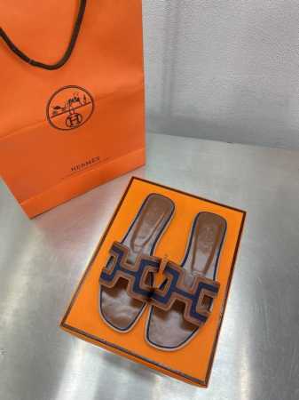 爱马仕拼色H拖 高定版本 流苏系列 经典常青树系列单品 棕拼蓝牛仔 面料选用同原版一致 双色洗水帆布 锁边工艺 不破散 舒适柔软 内里选用小羊皮 高端对版 大底 - 点击图像关闭
