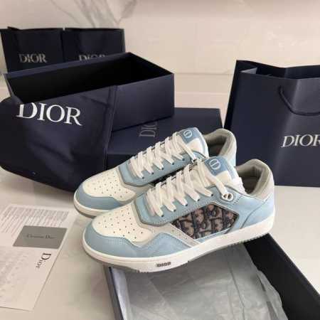 DIO*R 年官网春夏最新B27绝非市场通货、头层牛皮 定制精致3D电绣、油边工艺TPU大底 码数:女35-40 男38-45 46定做 - 点击图像关闭
