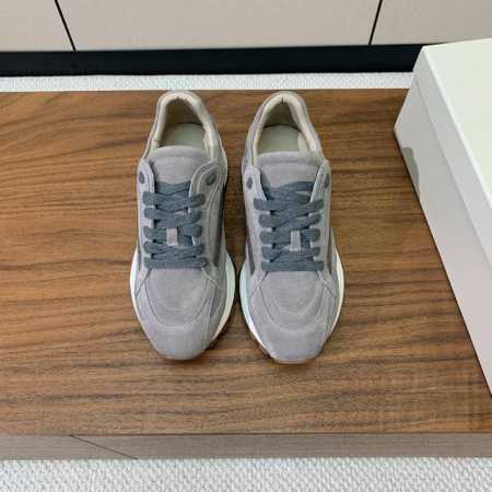 Brunell* Cucinell* 新款休闲运动鞋。鞋面采用进口牛绒纯手工串联珠链配饰！内里垫脚是高密斜纹棉布，原版开模大底！上脚超舒适。 码数：35-42 - 点击图像关闭