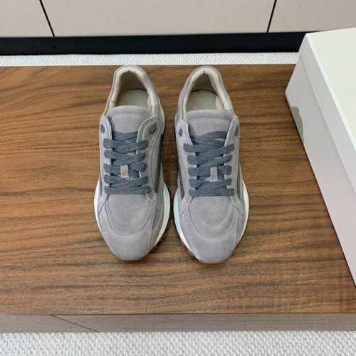 Brunell* Cucinell* 新款休闲运动鞋。鞋面采用进口牛绒纯手工串联珠链配饰！内里垫脚是高密斜纹棉布，原版开模大底！上脚超舒适。 码数：35-42