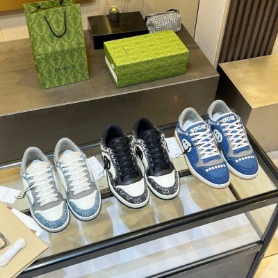 冲量价: 顶级版本 定型效果十足 秒杀市场软踏踏的普通做法 Gucci 早春古驰G家 最新爆款Mac80 运动鞋 情侣款 休闲 复古 做旧 脏脏鞋 小脏鞋 小白