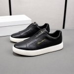 santoni 圣东尼 意大利男士手工休闲鞋出货！这个意大利纯手工鞋履品牌的每一双鞋设计简洁经典，上脚非常舒适百搭！ 用“新贵”来形容意大利鞋履品牌Santon