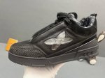 出厂价P Lv 驴牌 路易威登 情侣款Size：女35-41；39-46 女41.男45.46定做 2025男士Trainer运动鞋 ，本款运动鞋选用进口小牛皮
