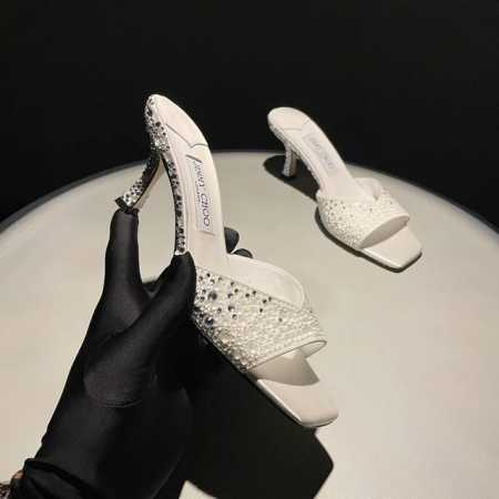 Jimmy Choo 一双能征服所有男士的高跟鞋好既穿百搭 年会必备单品Bilng Bilng美得让无人法窒息 材质:真丝烫钻渐变香槟色内里羊皮 意大利真皮大底 - 点击图像关闭