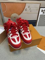 面包鞋 升级版 LV-路易-威登 PK市场一切版本 情侣款 走秀新款 篮球板鞋 代购品质 原版1：1开发复刻！！上脚非常舒适 做工精细 鞋面由意大利进口小牛皮拼