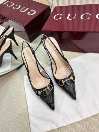 gucci 24Ss春夏新款 G家尖头马衔扣V型系列，经典再现，简约设计高雅品质，鞋面以压花羊皮双G皮材料匠心打造，鞋面缀饰亮眼的经典马衔扣，后带着釆用松紧带设 - 点击图像关闭