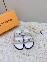 出厂 高版本 Louis Vuitton 路易威登 最新时尚休闲半凉鞋～代购级当季最新潮品 众多博主纷纷种草，入购原版开模定制 镂空组合设计与应用语言学硕士专业
