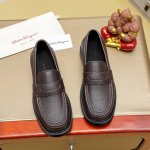 Ferragamo 菲拉格慕顶级男士商务皮鞋官网原版复制，鞋面采用进口官网1:1材料制作意大利进口牛皮进口牛皮内里。绝非一般的工艺制造，明星御用款！大厂工艺流程