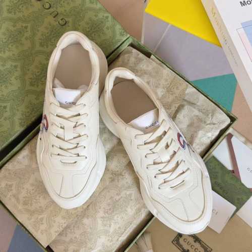 顶级版本 情侣款 Gucci古驰G家 Rhyton系列 最新蛇年限定 老爹鞋 情侣款 厚底 休闲 运动鞋 原版购入开发 做货 Rhyton系列推出全新象牙白色皮
