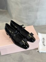 工厂P价 Ferraga*O 菲拉*慕春夏新款双搭扣复古玛丽珍鞋！ 菲拉家自带高级感的玛丽珍！双搭扣设计复古又精致，鞋头蝴蝶结搭配新金属饰件，细节感拉满。中跟高