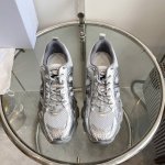 情侣款 Dio R迪奥24早秋新品Dior Chrono Cd厚底复古运动鞋老爹鞋 顶级品质 这款Dior Chrono 运动鞋是二零二四秋季成衣系列新品，以